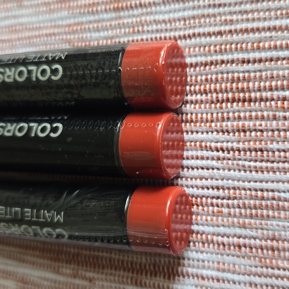 REVLON BRAND WOMENS COLORSTAY MATTE LITE LIP CRAYON BUNDLE OF 3 - Picture 4 of 9